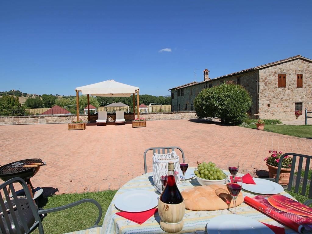 Belvilla By Oyo Casa Rovello Todi Luaran gambar